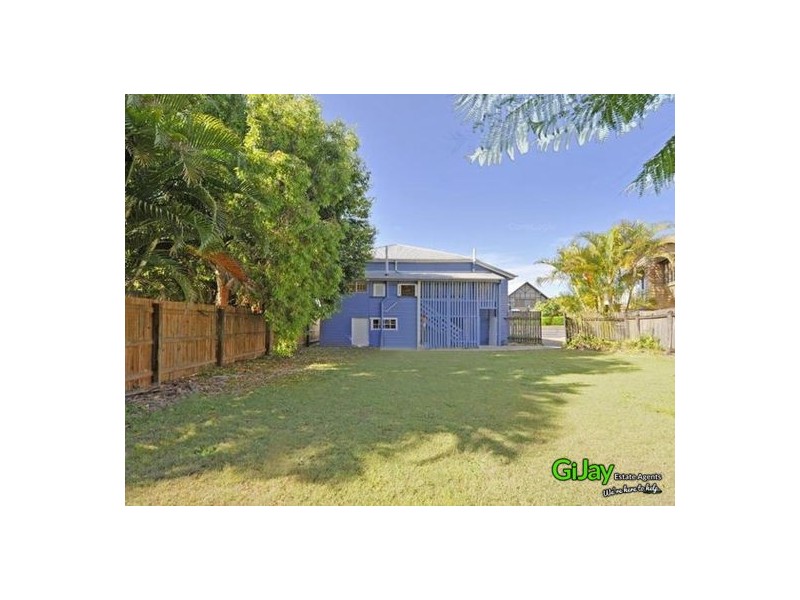 221 Juliette St, Greenslopes QLD 4120