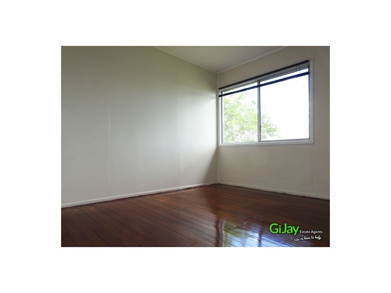 17 Moore St, Logan Central QLD 4114