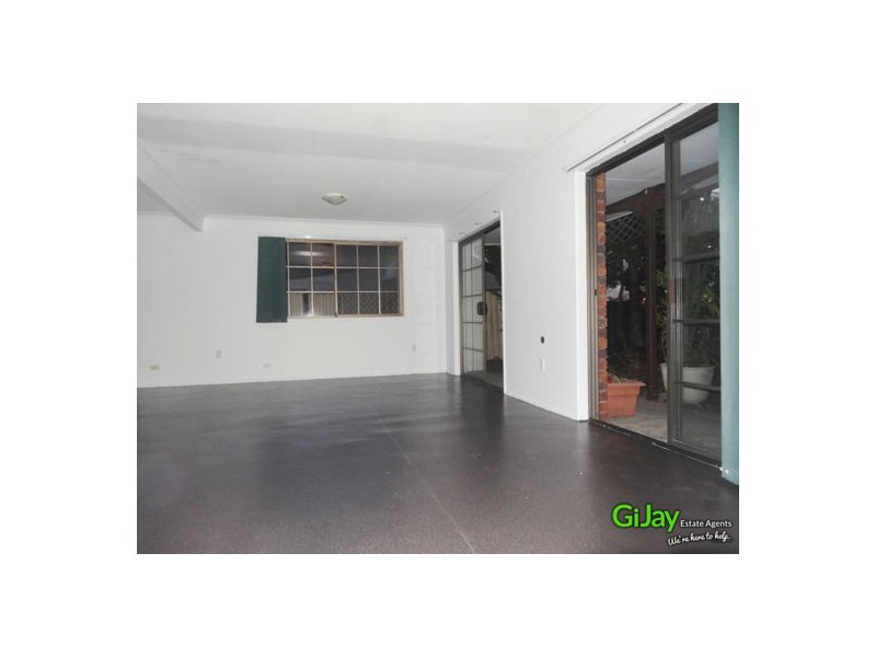 479 Warrigal Rd, Eight Mile Plains QLD 4113