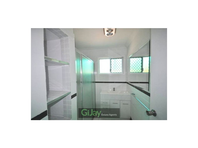 9 Oakdale St, Browns Plains QLD 4118