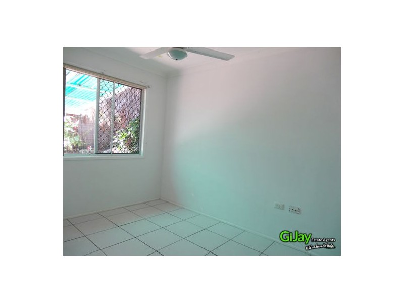 9 Oakdale St, Browns Plains QLD 4118