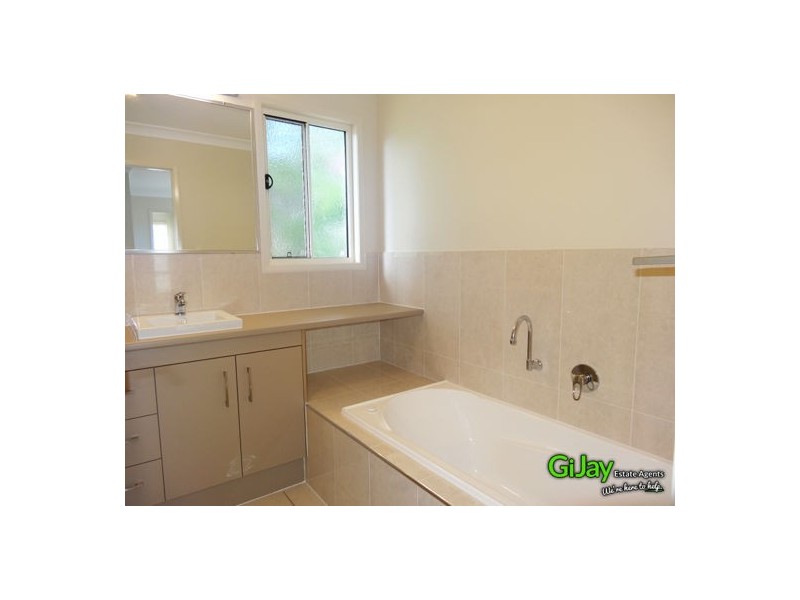 2/5 Clausen St, Mount Gravatt East QLD 4122