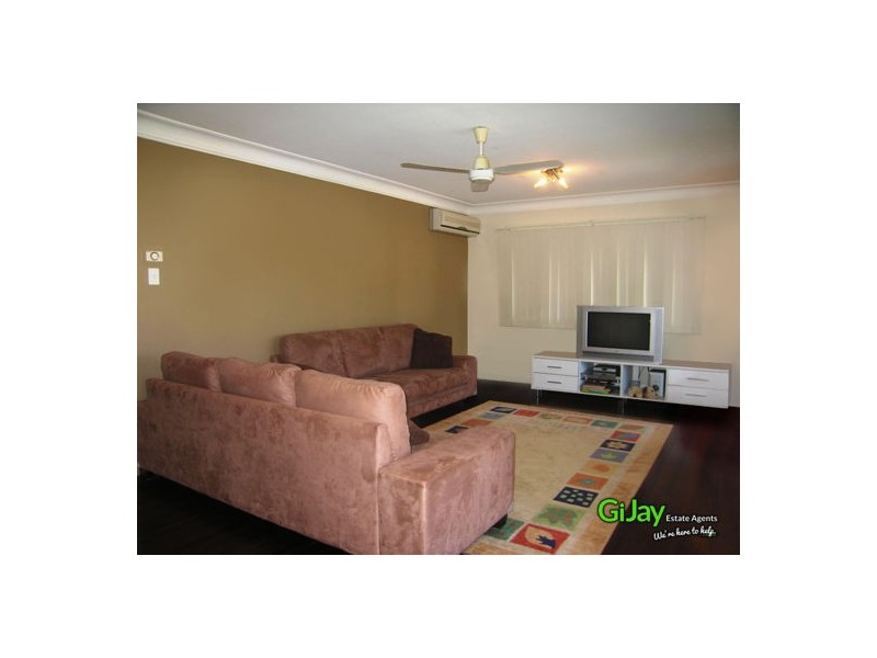 9 Taroom St, Wishart QLD 4122