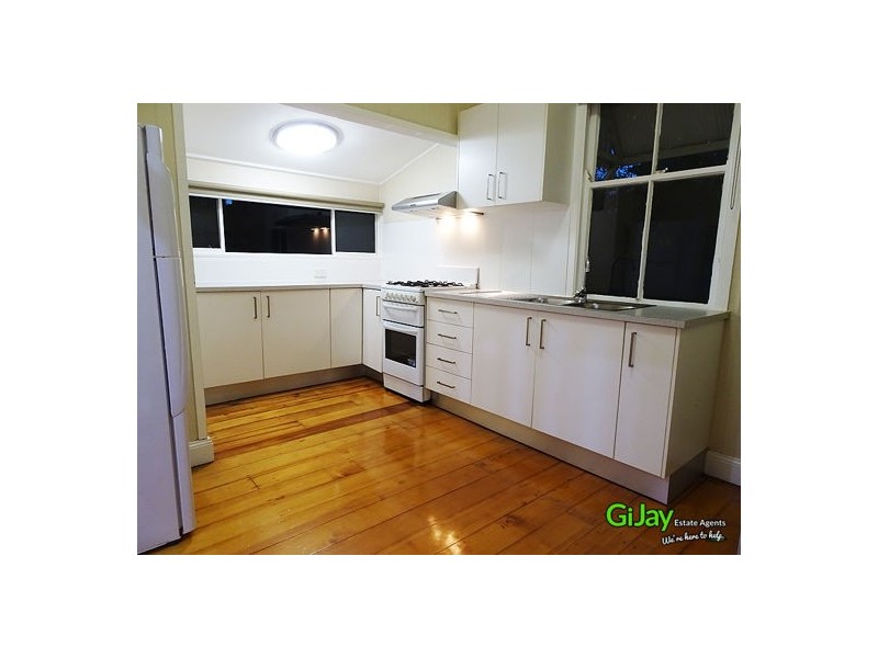 221 Juliette St, Greenslopes QLD 4120