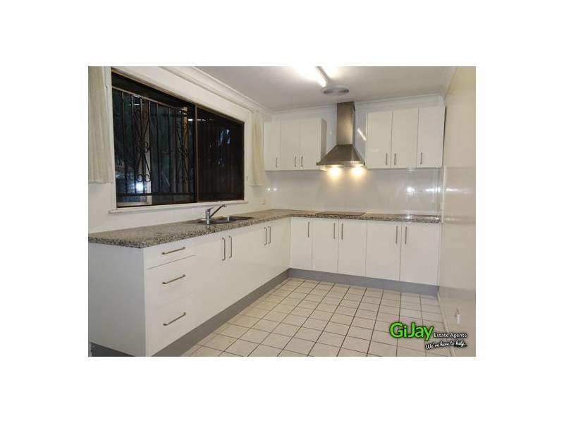 44 Macadamia St, Macgregor QLD 4109