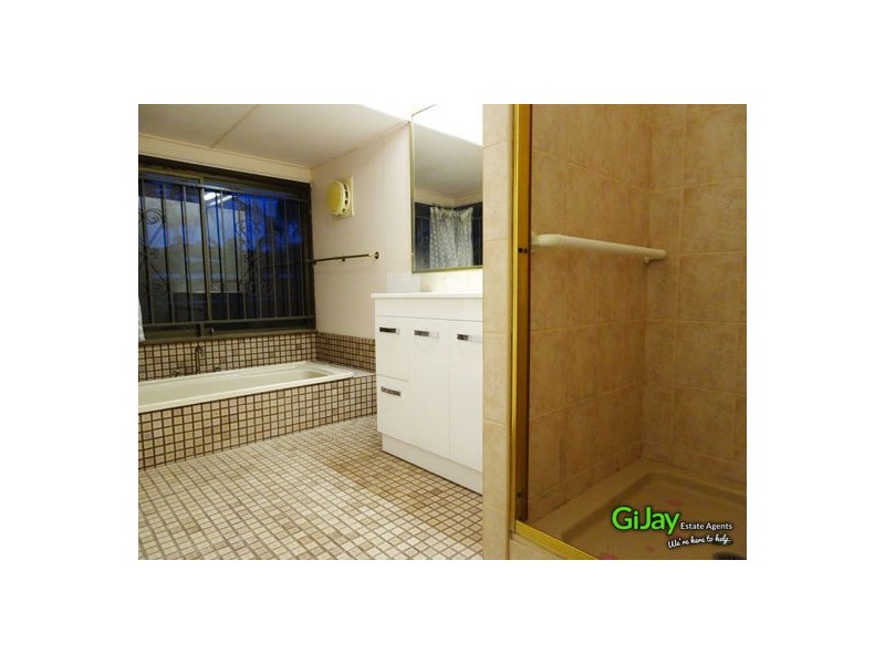 44 Macadamia St, Macgregor QLD 4109