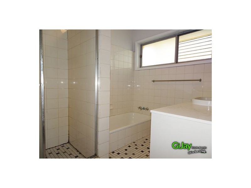 123 Ham Road, Mansfield QLD 4122