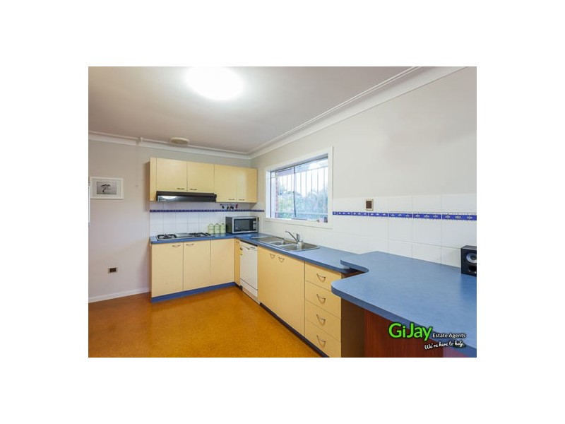 7 Cresthaven Dr, Mansfield QLD 4122