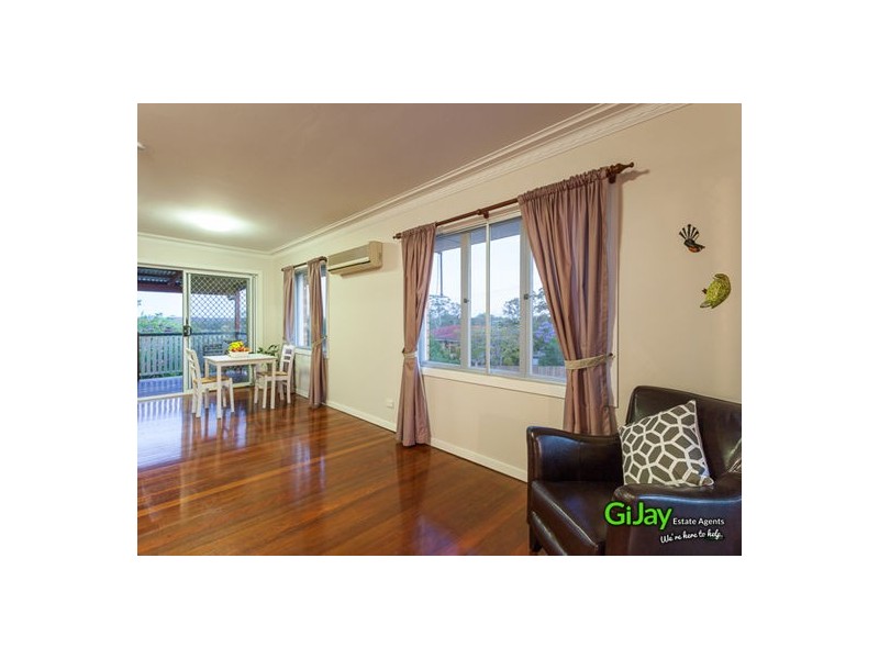 7 Cresthaven Dr, Mansfield QLD 4122