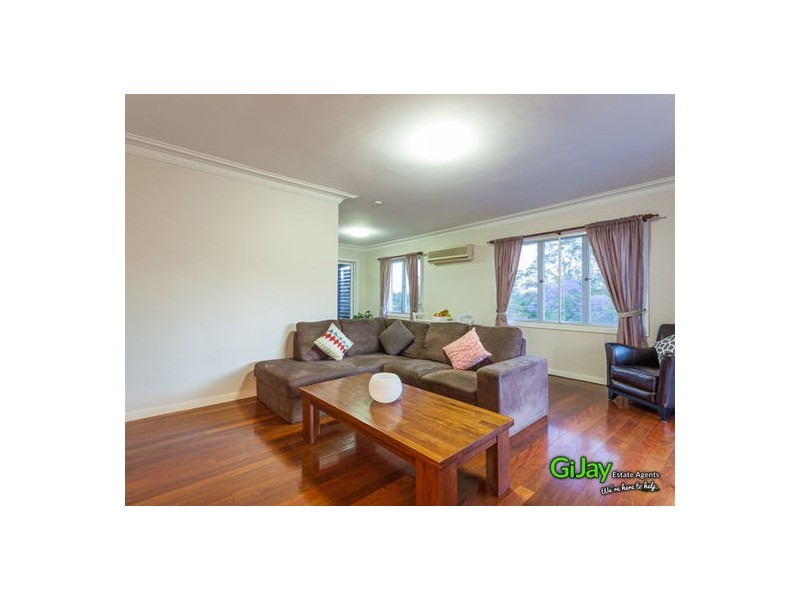 7 Cresthaven Dr, Mansfield QLD 4122