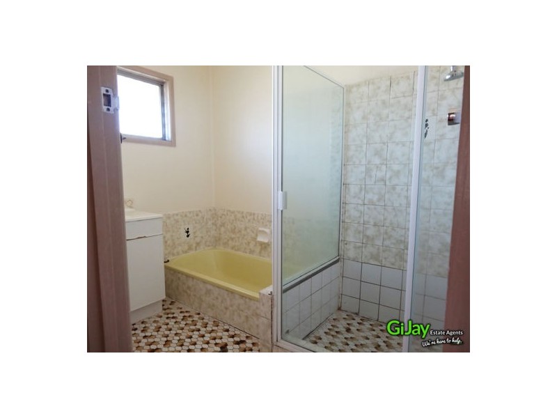 523 Mains Rd, Macgregor QLD 4109