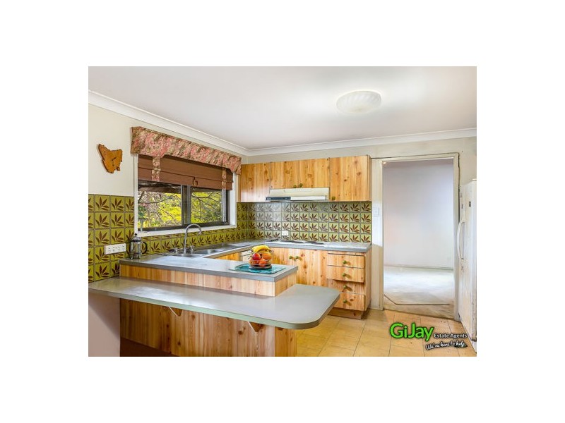 819A Cavendish Road, Holland Park QLD 4121