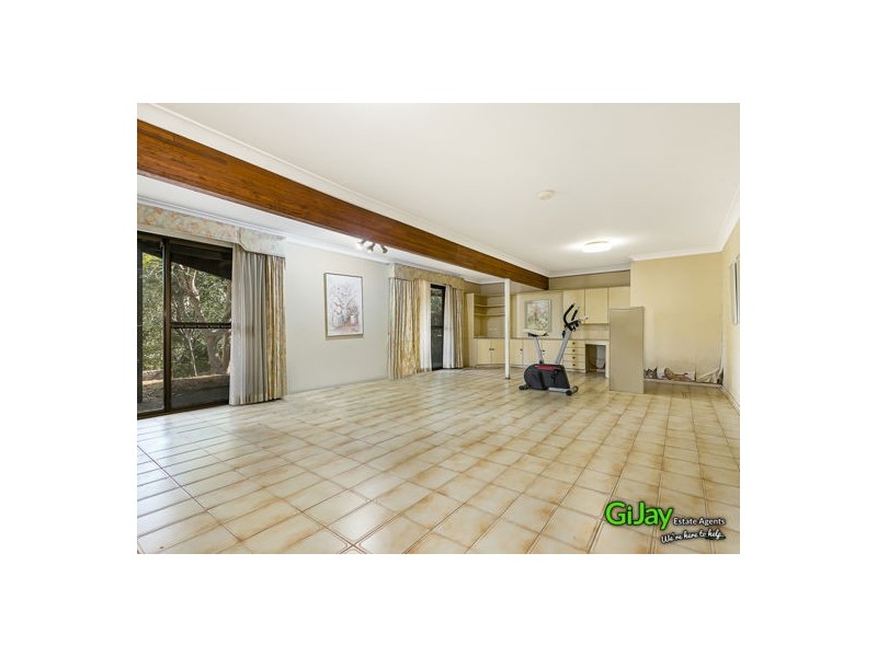 819A Cavendish Road, Holland Park QLD 4121