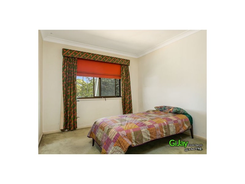 819A Cavendish Road, Holland Park QLD 4121