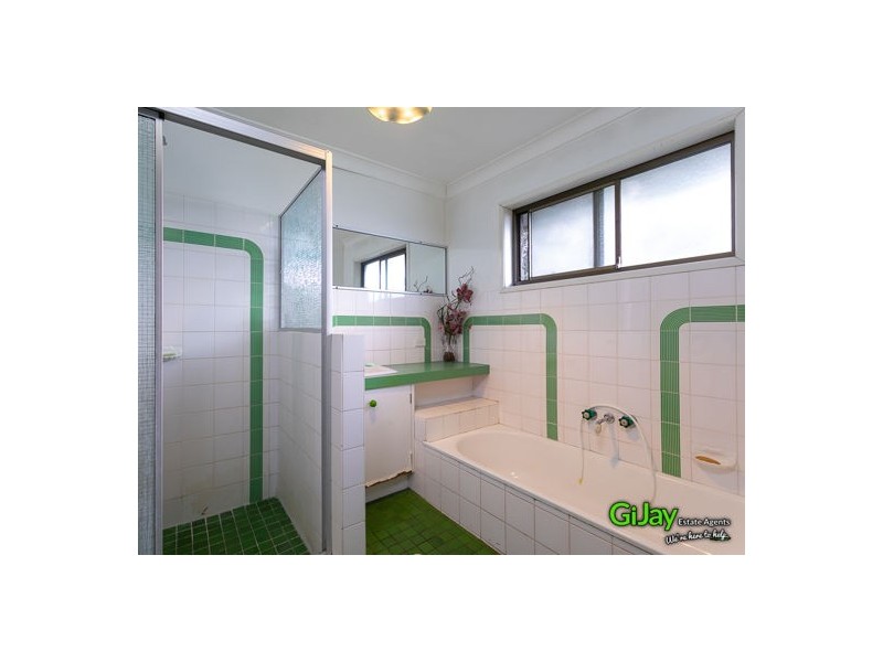 819A Cavendish Road, Holland Park QLD 4121