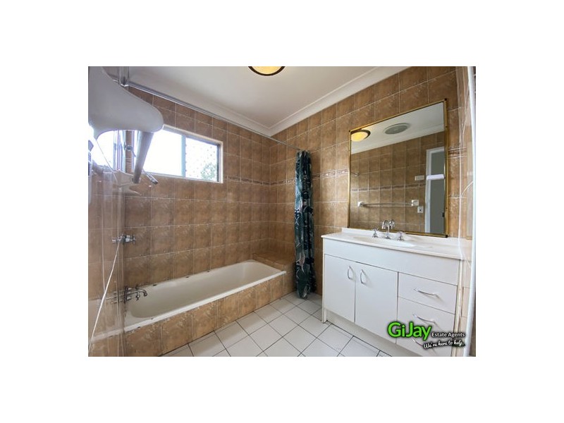 43 Alice St, Kingston QLD 4114