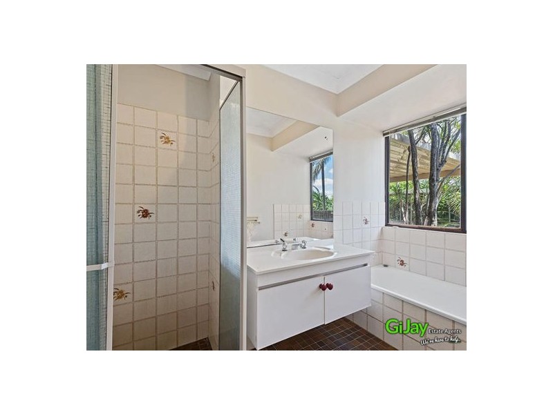 5 Ammons St, Browns Plains QLD 4118