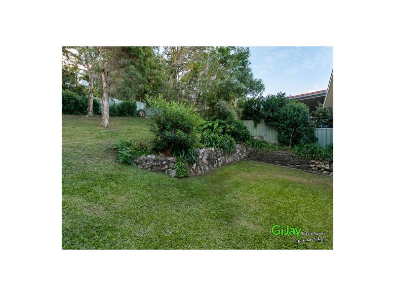 57 Dobbs St, Holland Park West QLD 4121