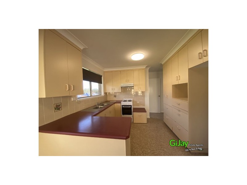 10 Blackwattle St, Macgregor QLD 4109