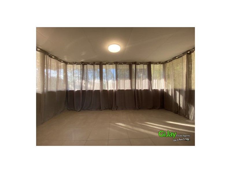 10 Blackwattle St, Macgregor QLD 4109