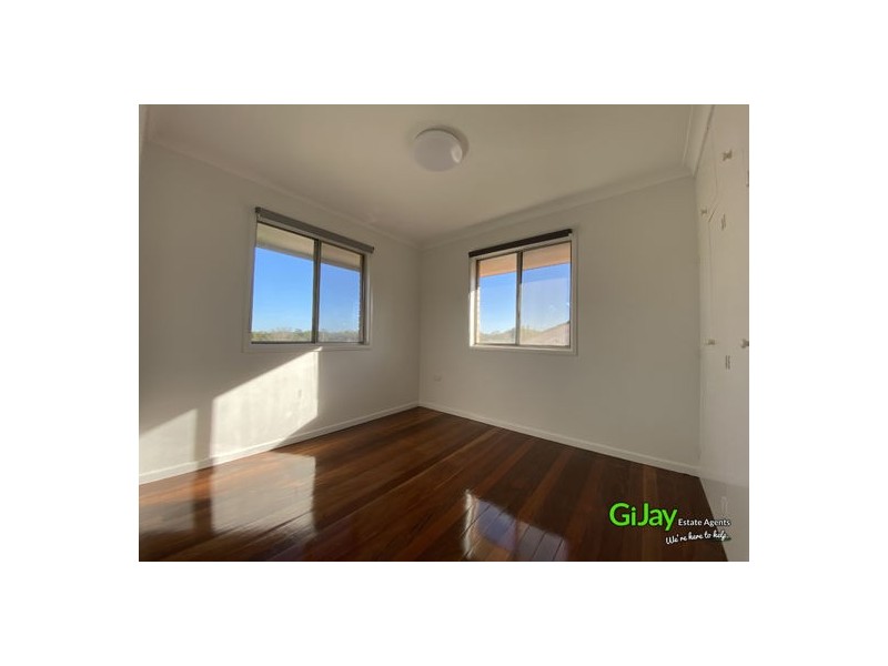 10 Blackwattle St, Macgregor QLD 4109