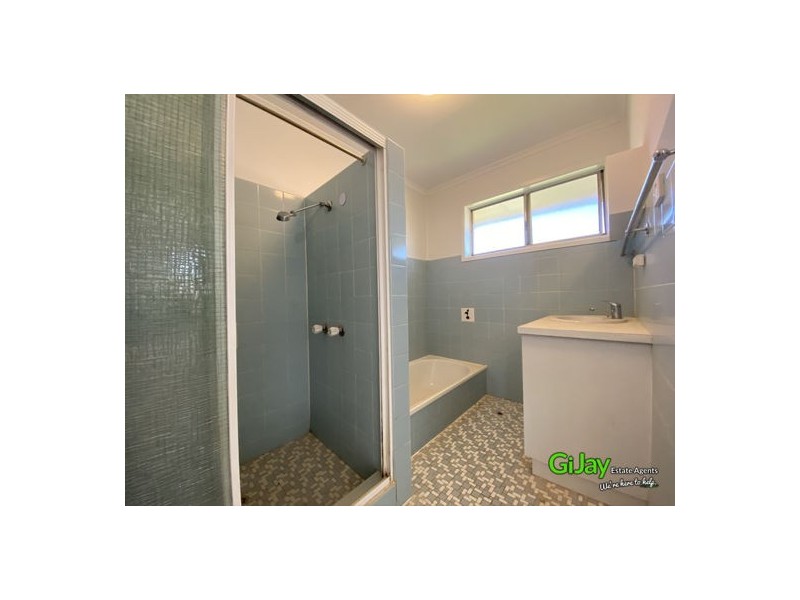 10 Blackwattle St, Macgregor QLD 4109