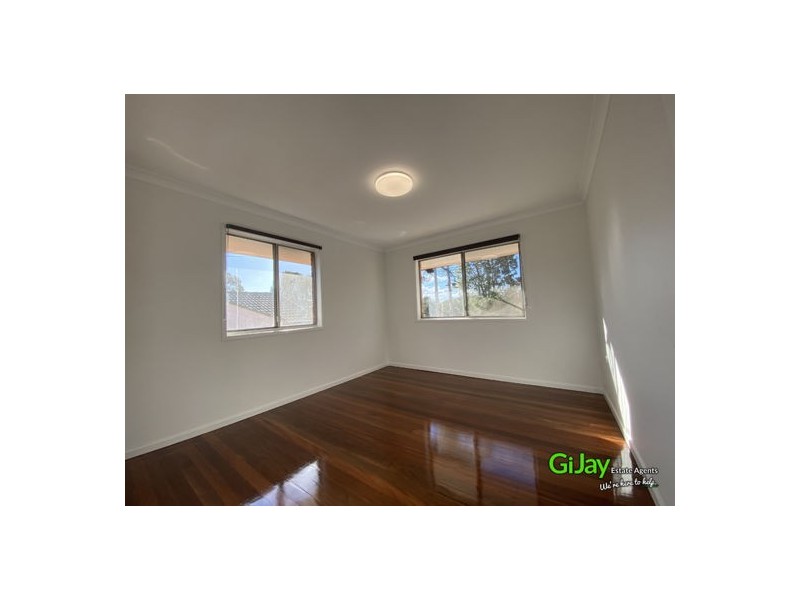 10 Blackwattle St, Macgregor QLD 4109