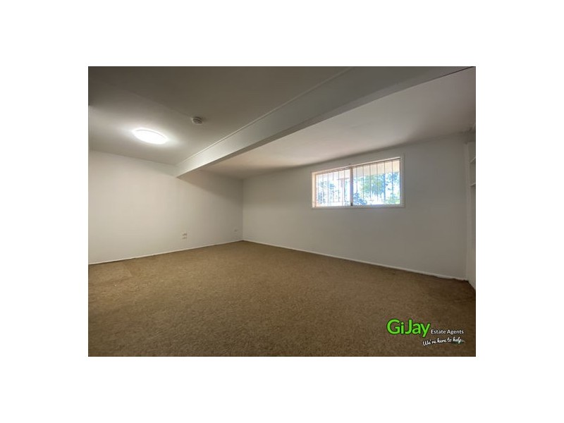 10 Blackwattle St, Macgregor QLD 4109