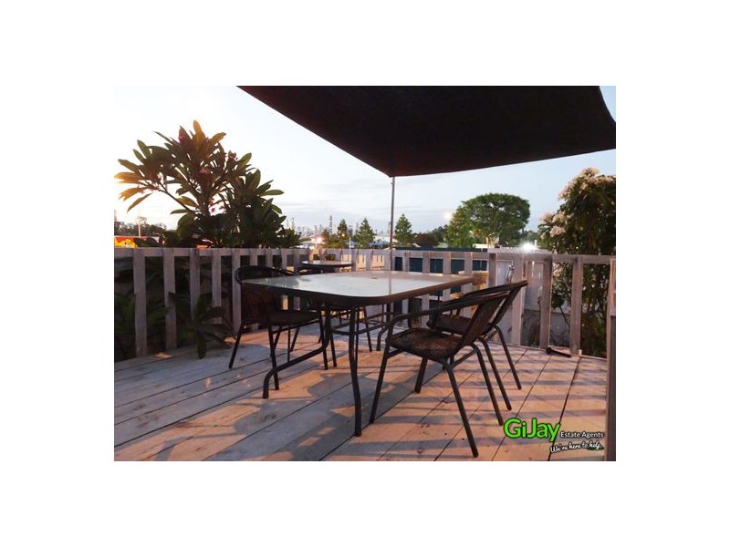 221 Juliette Street, Greenslopes QLD 4120