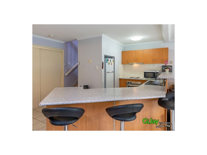 27/215 Creek Road, Mount Gravatt East QLD 4122