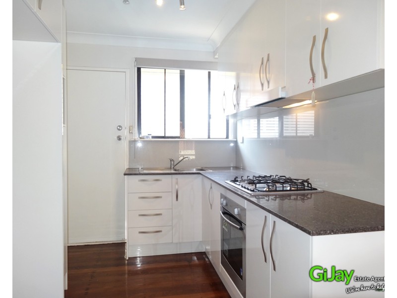 1/14 Arnold St, Holland Park QLD 4121