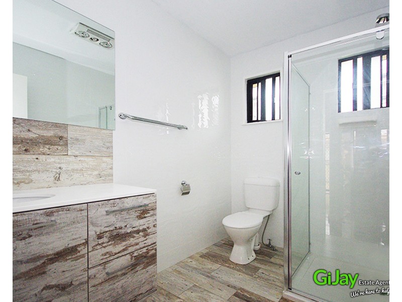 1/14 Arnold St, Holland Park QLD 4121