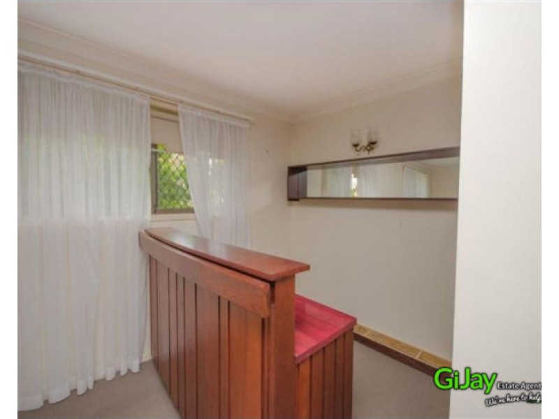 30 Arcadia Drive, Mermaid Waters QLD 4218