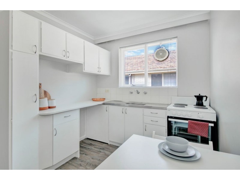 8/12 McColl Court, Brunswick West VIC 3055
