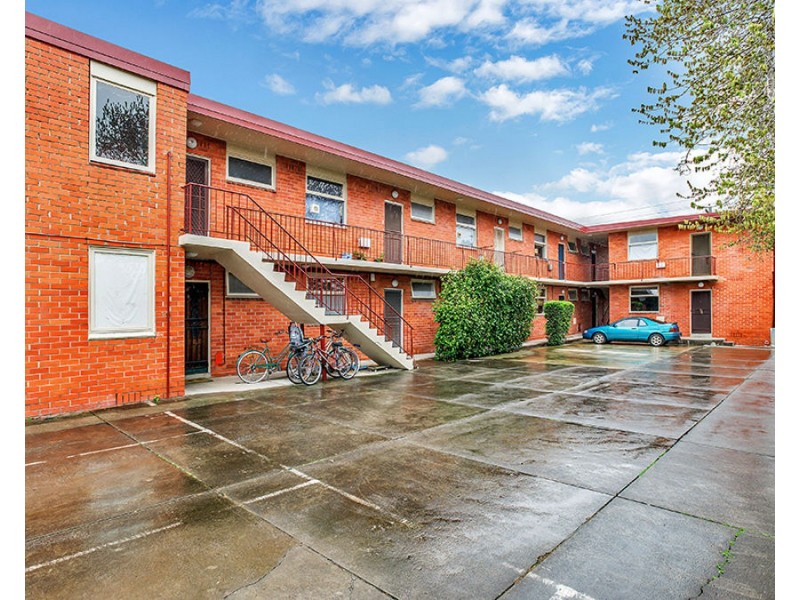 4/305 Albion Street, Brunswick VIC 3056