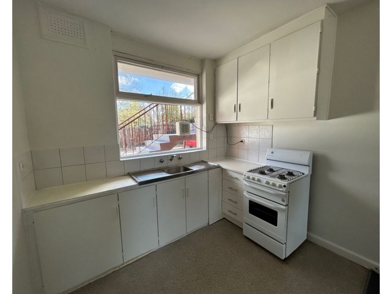 4/305 Albion Street, Brunswick VIC 3056