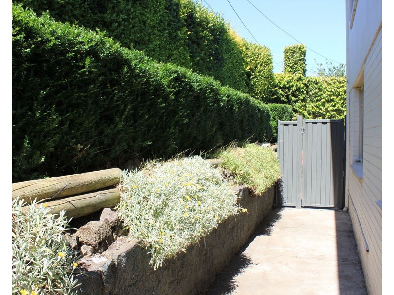 1/2A Foden Street, Brunswick West VIC 3055