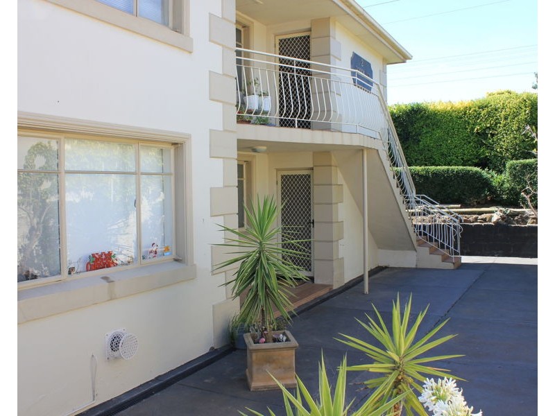 1/2A Foden Street, Brunswick West VIC 3055