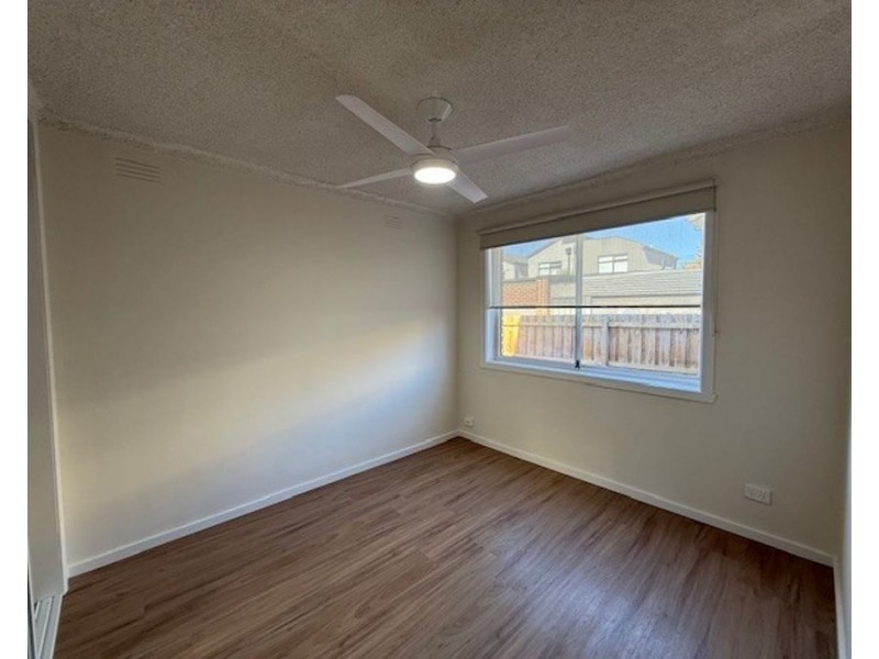 1/17 Saunders Street, Coburg VIC 3058