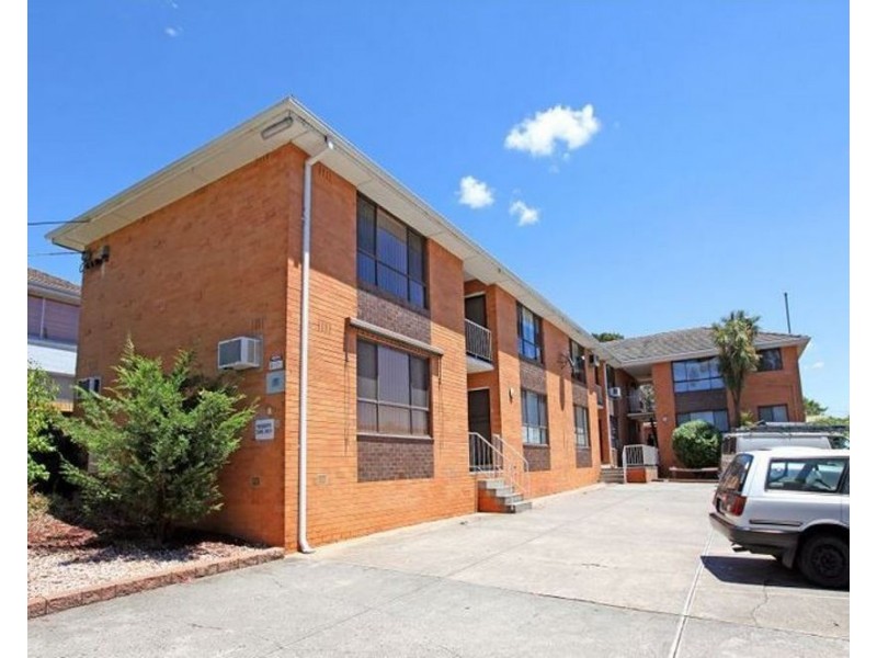 3/13 McCulloch Street, Essendon VIC 3040