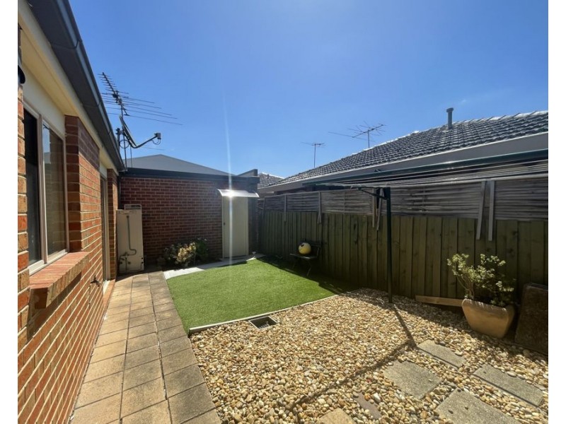 2/3 Jolley Street, Brunswick West VIC 3055