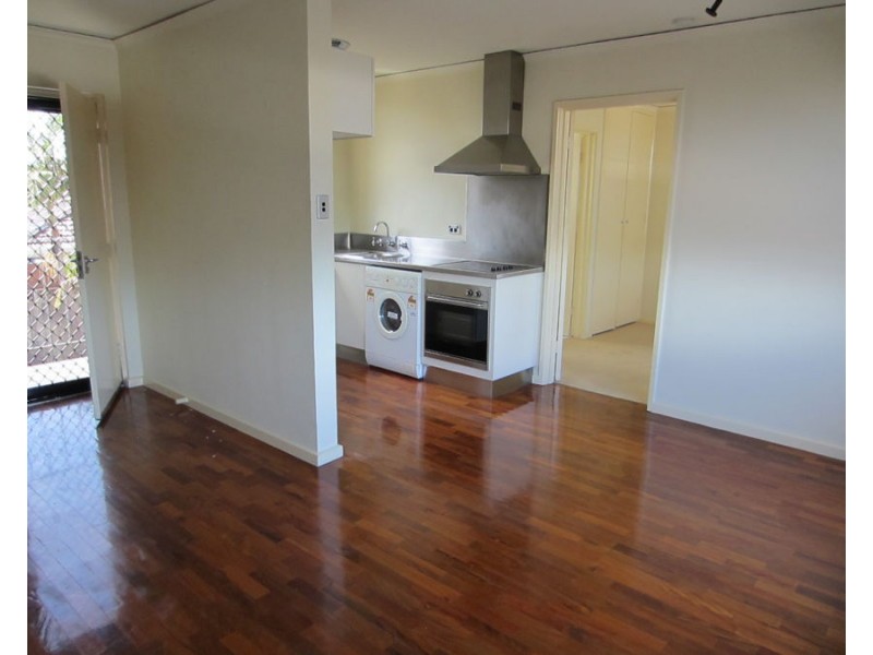 9/76 Heller Street, Brunswick West VIC 3055