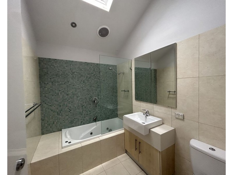 2/138 Albert Street, Brunswick VIC 3056