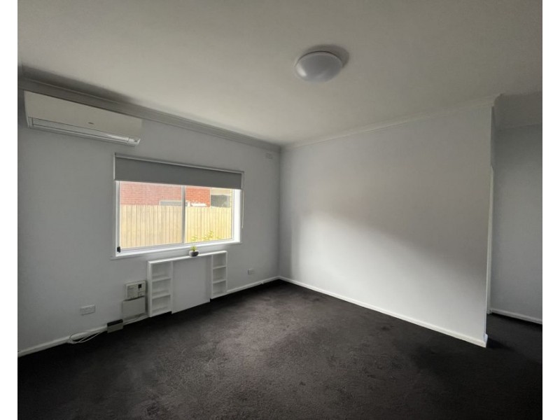 2/27 Stewart Street, Brunswick VIC 3056