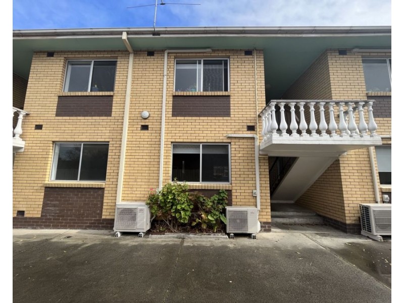 2/27 Stewart Street, Brunswick VIC 3056