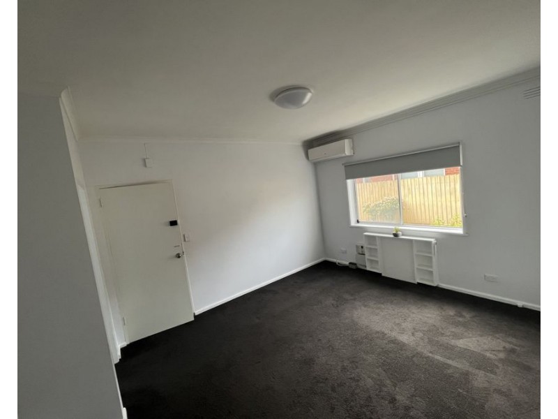 2/27 Stewart Street, Brunswick VIC 3056
