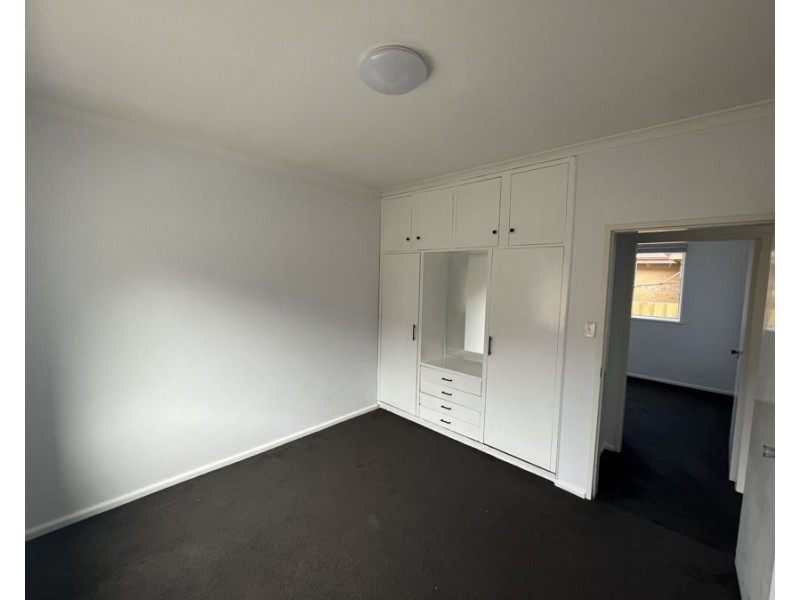 2/27 Stewart Street, Brunswick VIC 3056