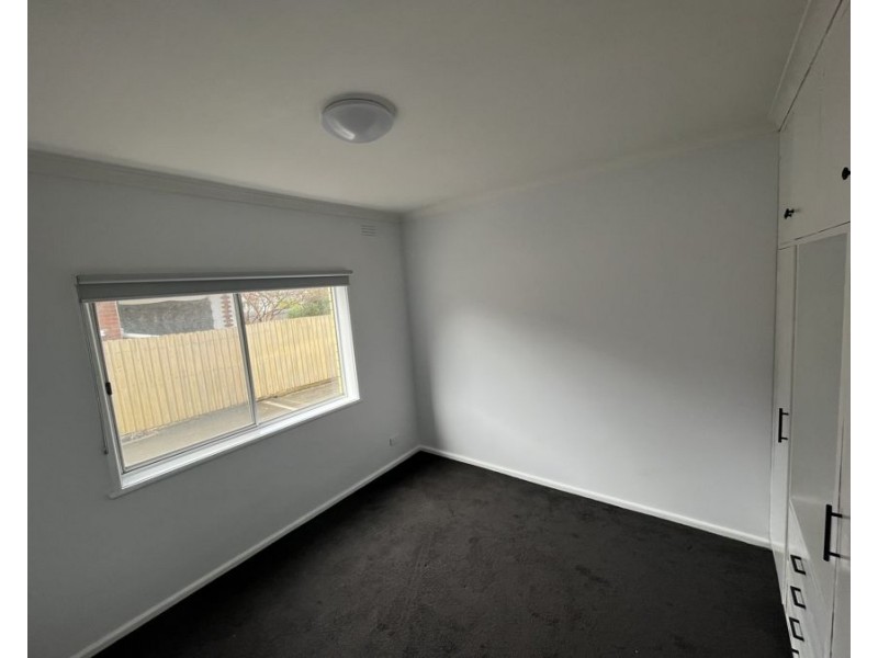2/27 Stewart Street, Brunswick VIC 3056