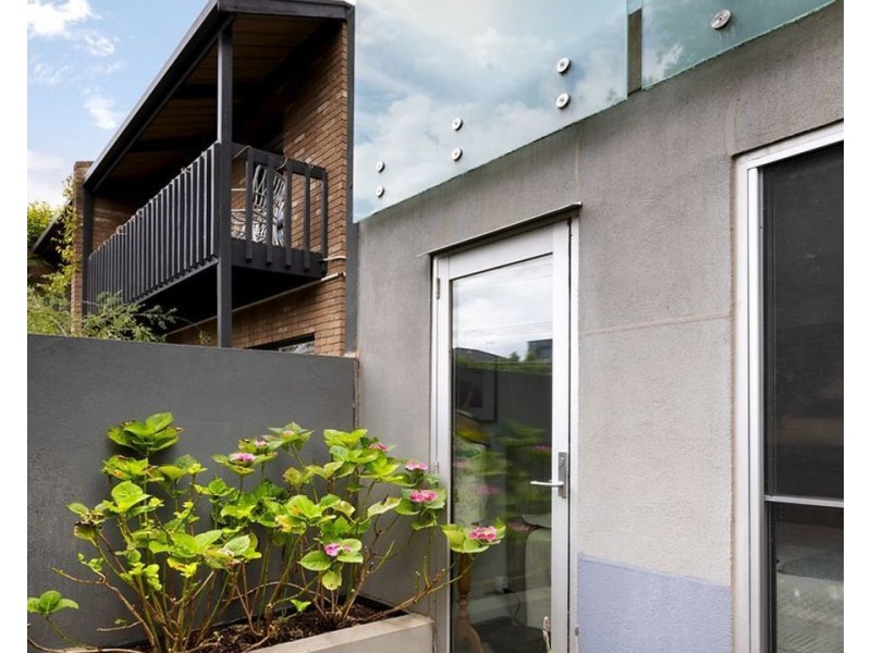 2/199 Barkly Street, Brunswick VIC 3056