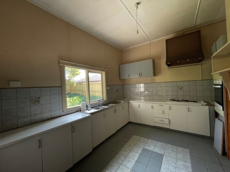 7 Larnoo Avenue, Brunswick West VIC 3055